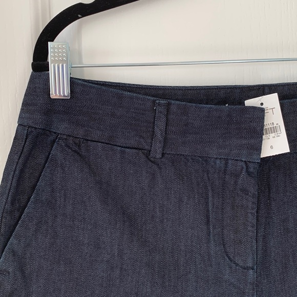NWT LOFT Dark Rinse 4” Inseam Jean Shorts - Picture 2 of 11